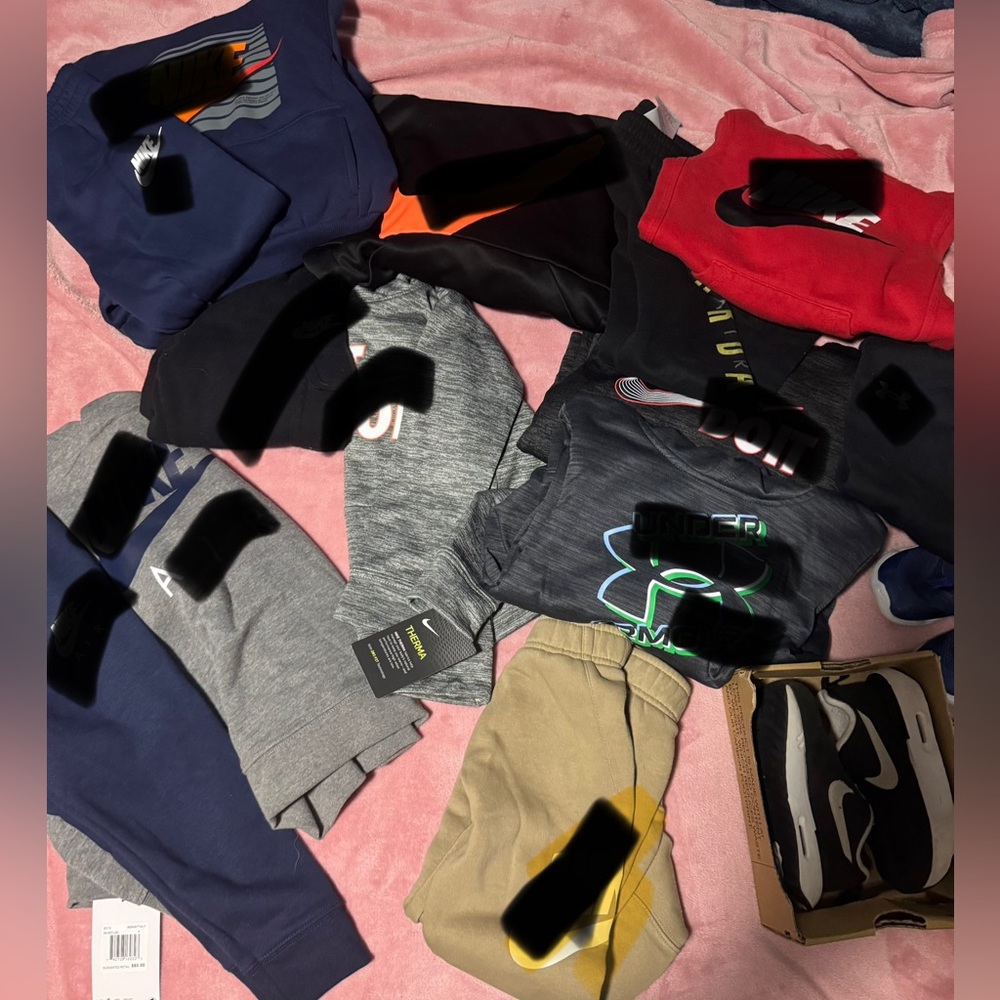 Nike Clothing lot- read description/ view pictures
